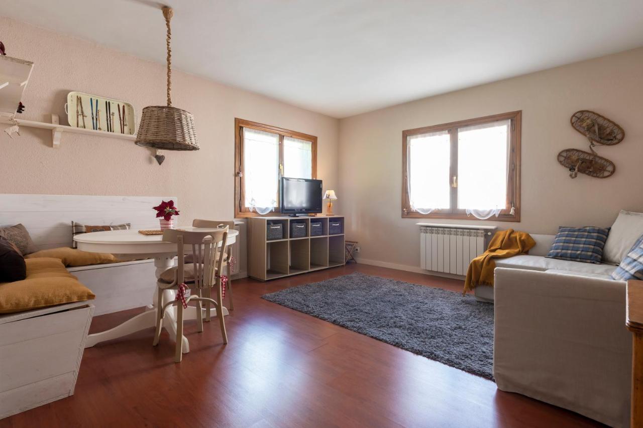 Musales ☆ Apartamento Para 4 Personas Con Ascensor Apartment Sallent De Gallego Exterior photo